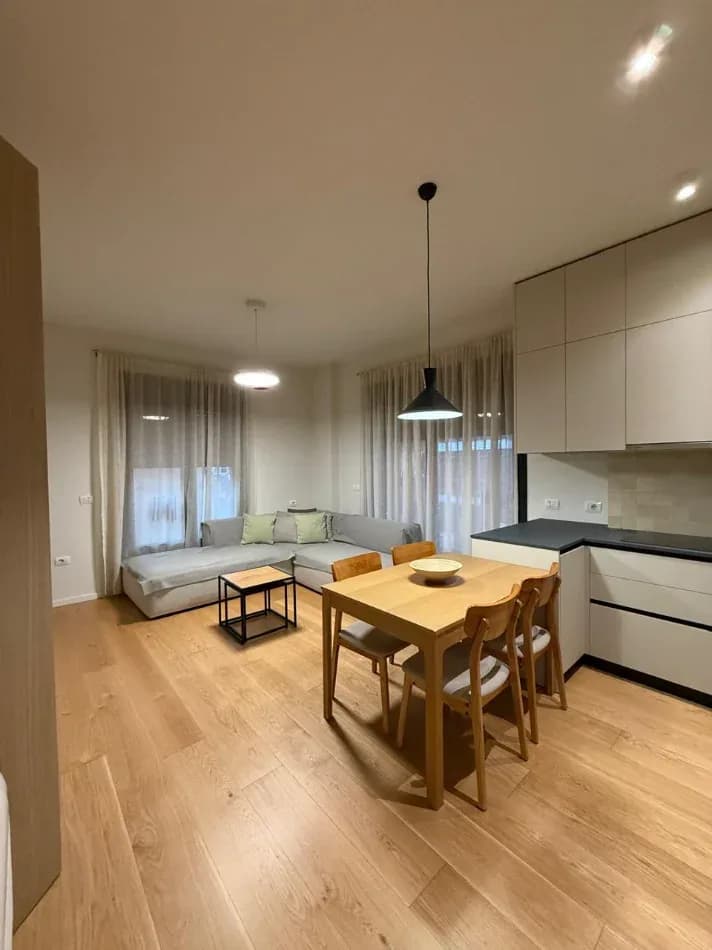 Jepet me qera Apartamenti 2+1 Rruga Kosovarve