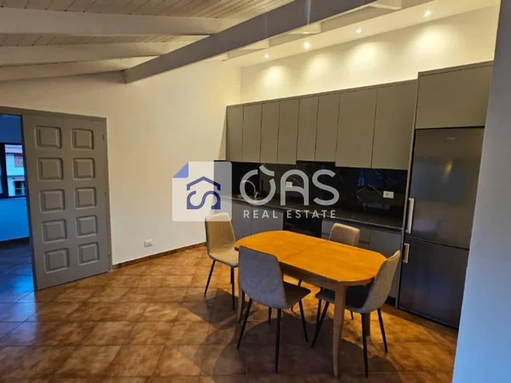 Jepet me qera Apartamenti 2+1+3 Laprak
