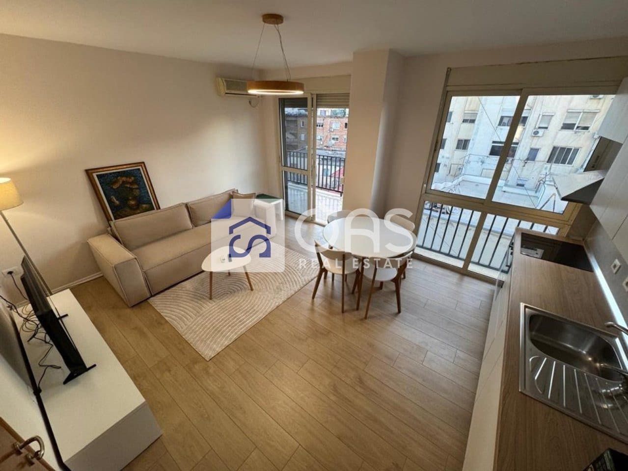 Apartament 1+1 Me Qira në Rruga e Kavajës, Tiranë - 750€ | 70 m²