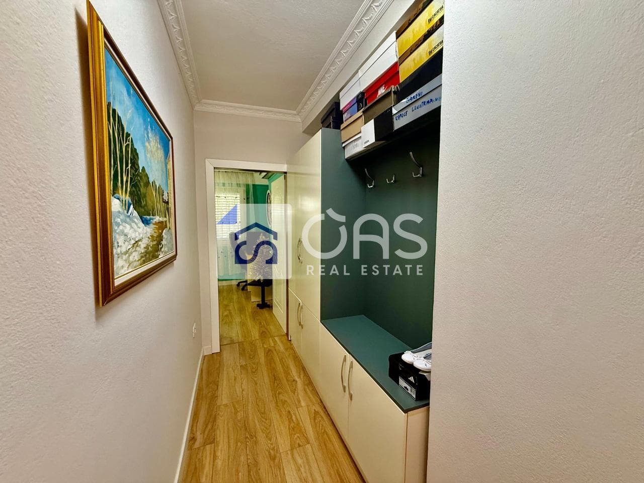 Jepet me qera apartament 2+1+2 tek Komuna e Parisit 3