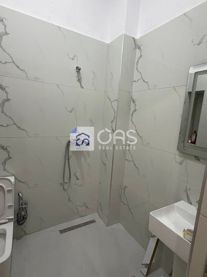 Jepet me qera apartamenti 1+1 kopshti botanik (xhamia) 4