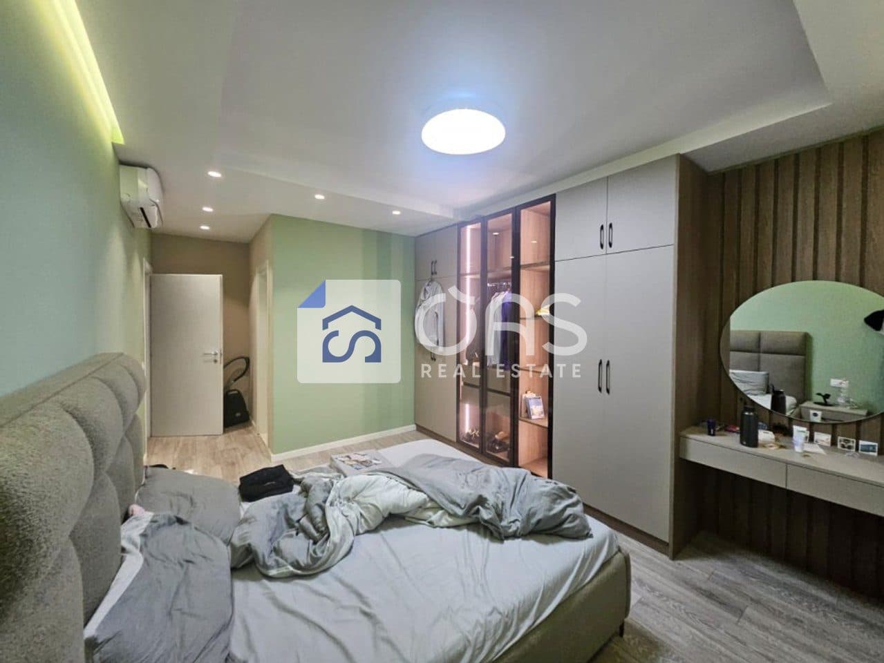 Jepet me qera apartament 2+1+2 tek Dritan Hoxha 3