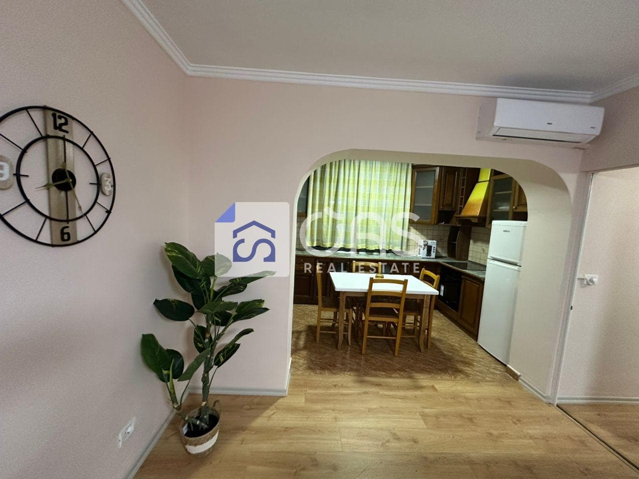 Jepet me qera apartament 2+1 tek Fusha Aviacionit 3