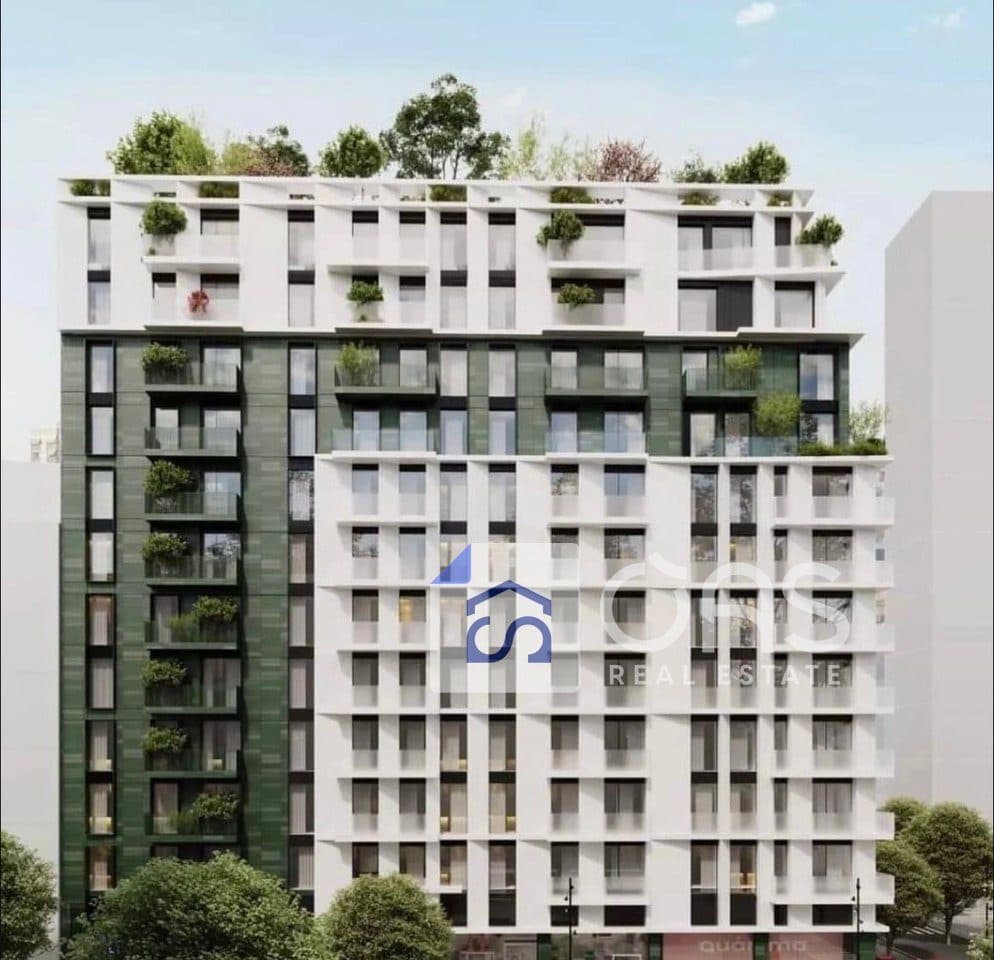 Shitet apartament 1+1 Komuna Parisit 3