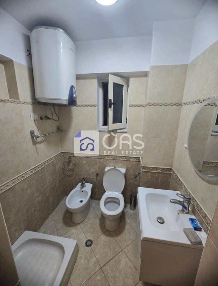 Jepet me qera apartament 1+1 ne Qender 3