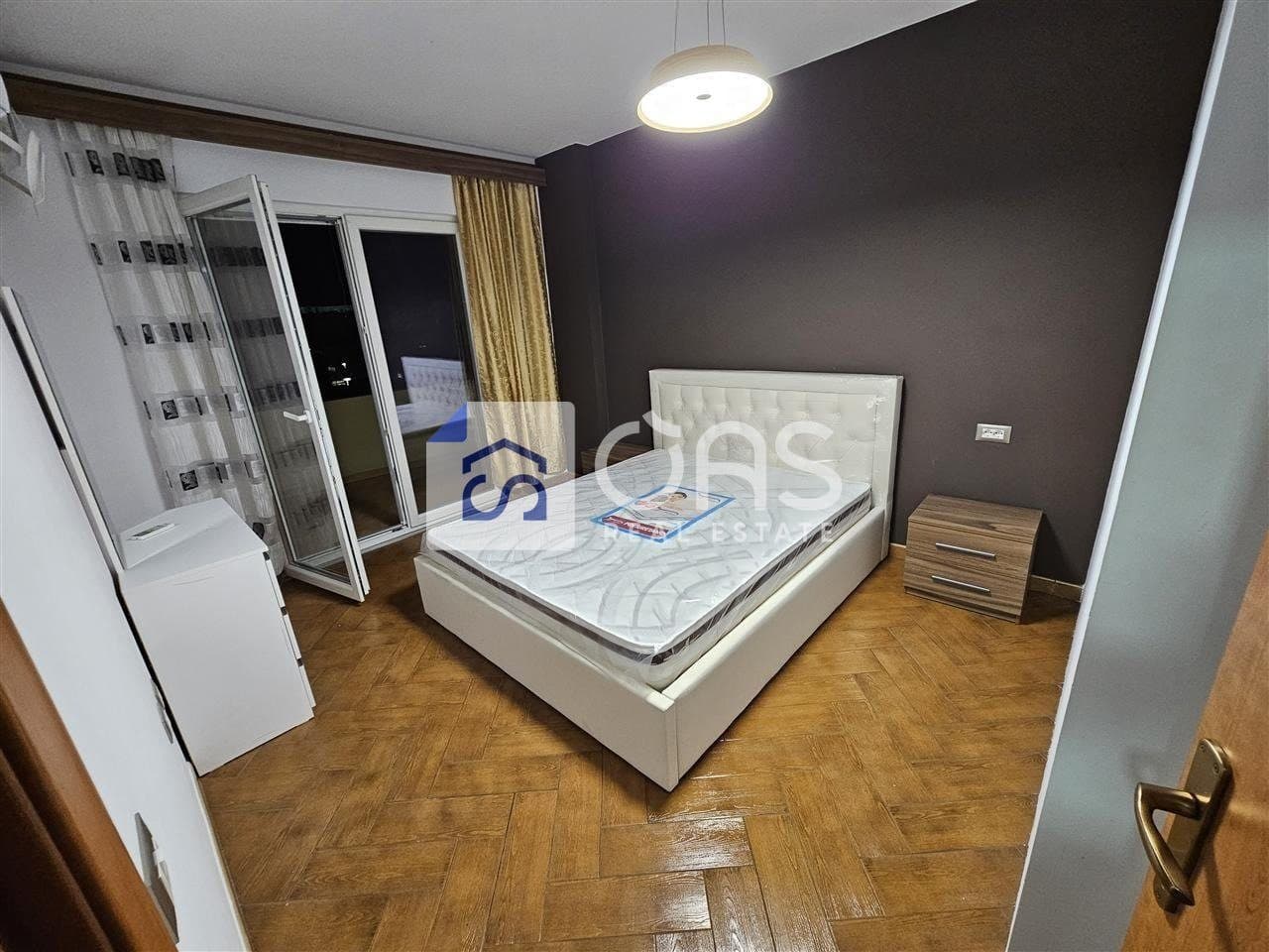 Jepet apartament me qera 3+1 tek rruga Dritan Hoxha. 3