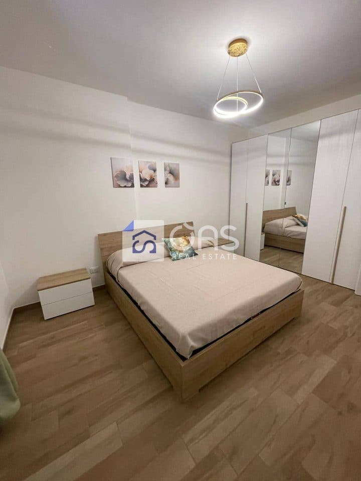 Jepet me Qera Apaartament 2+1 Tek Liqeni Artificial 4