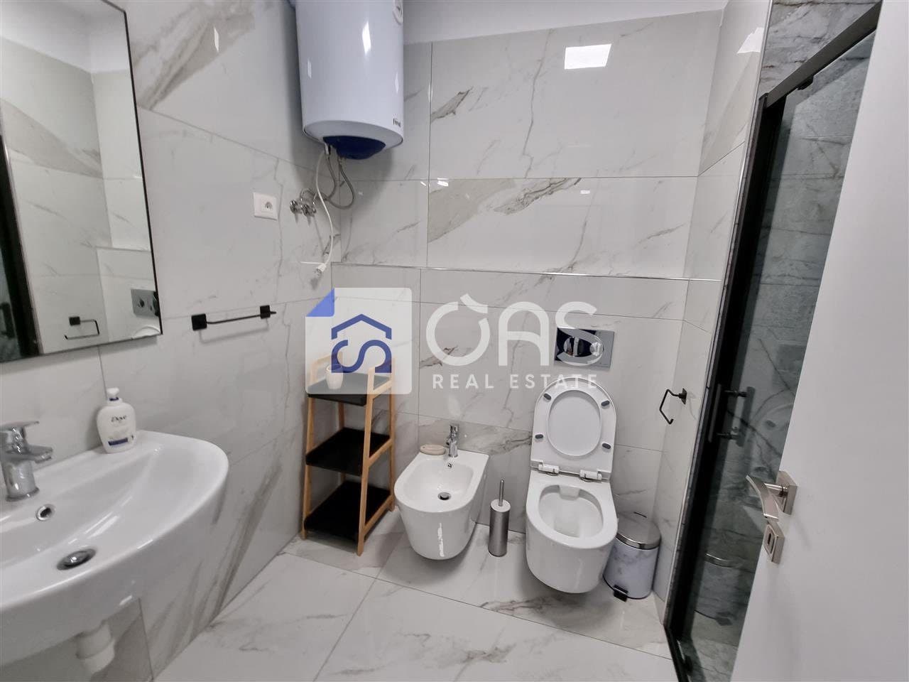 jepet me qera apartament 2+1 tek Farmacia 10 2