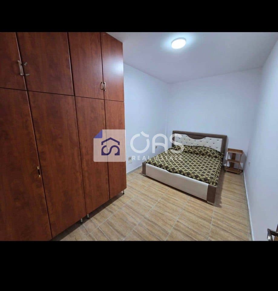 Jepet apartament 2+1 me qera Ne Don Bosko ne shtepi private 40.000 leke 2