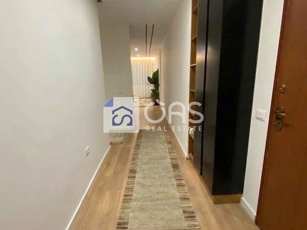 Jepet me qera apartament 3+1 te Liqeni i Thate 4