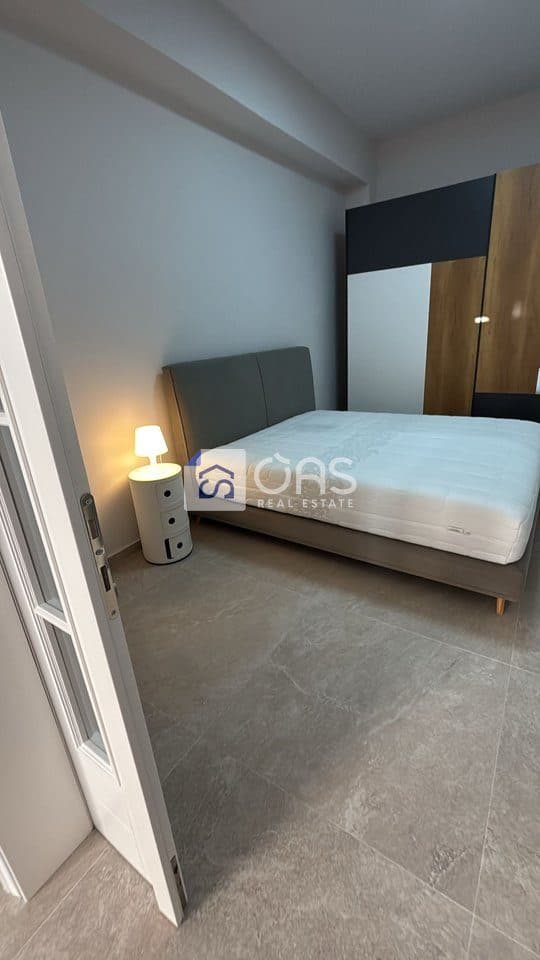 jepet me qira Apartament 2+1 vasil shanto (me parkim)