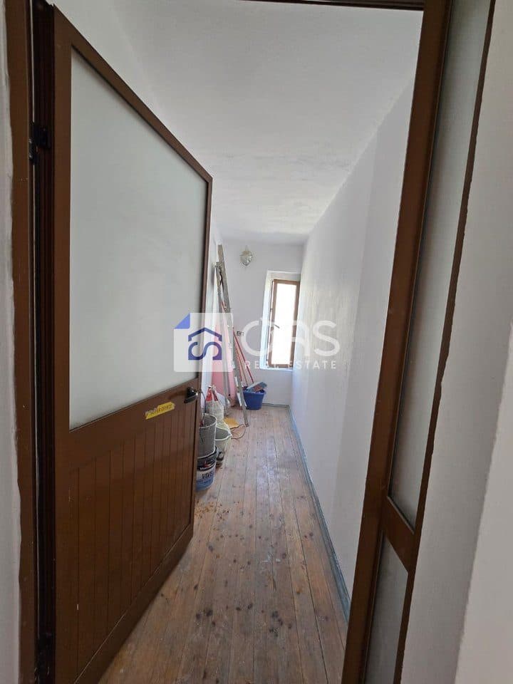 Shitet apartament 2+1 tek Rruga Bardhyl. 3