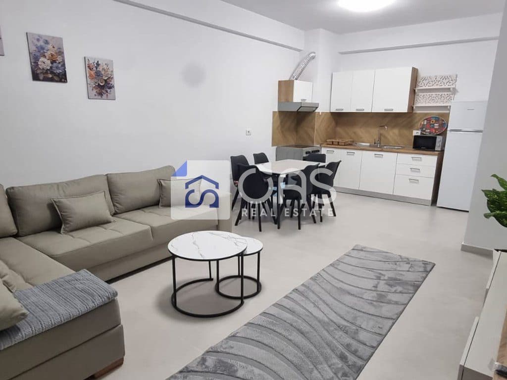 Jepet me qera Apartamenti 1+1+parkim Astir 4