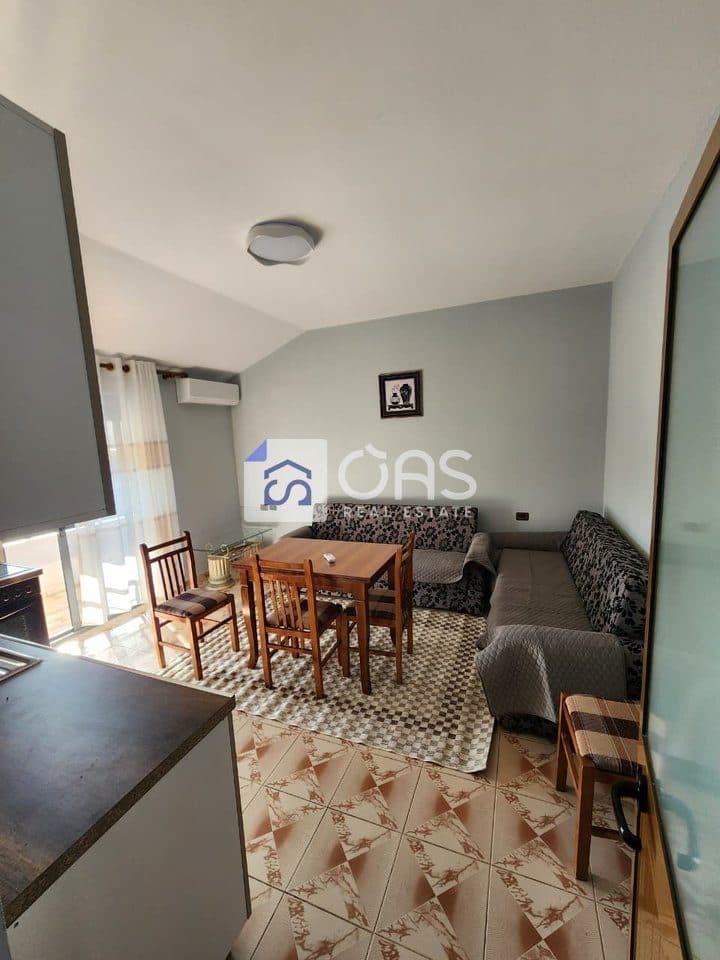 Jepet me qera apartament 2+1 2