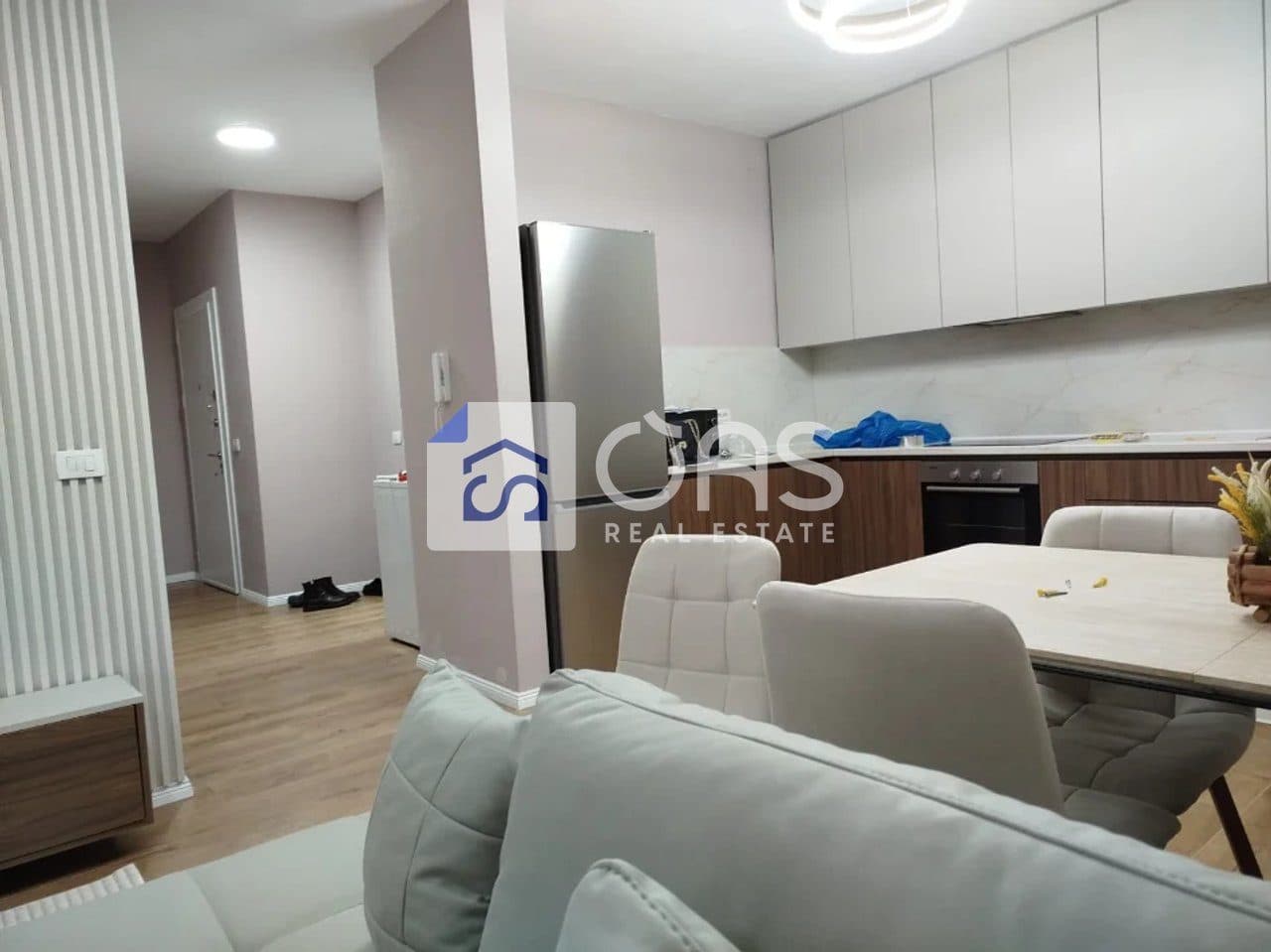 Jepet apartament me qera 1+1 Pazar i Ri 2
