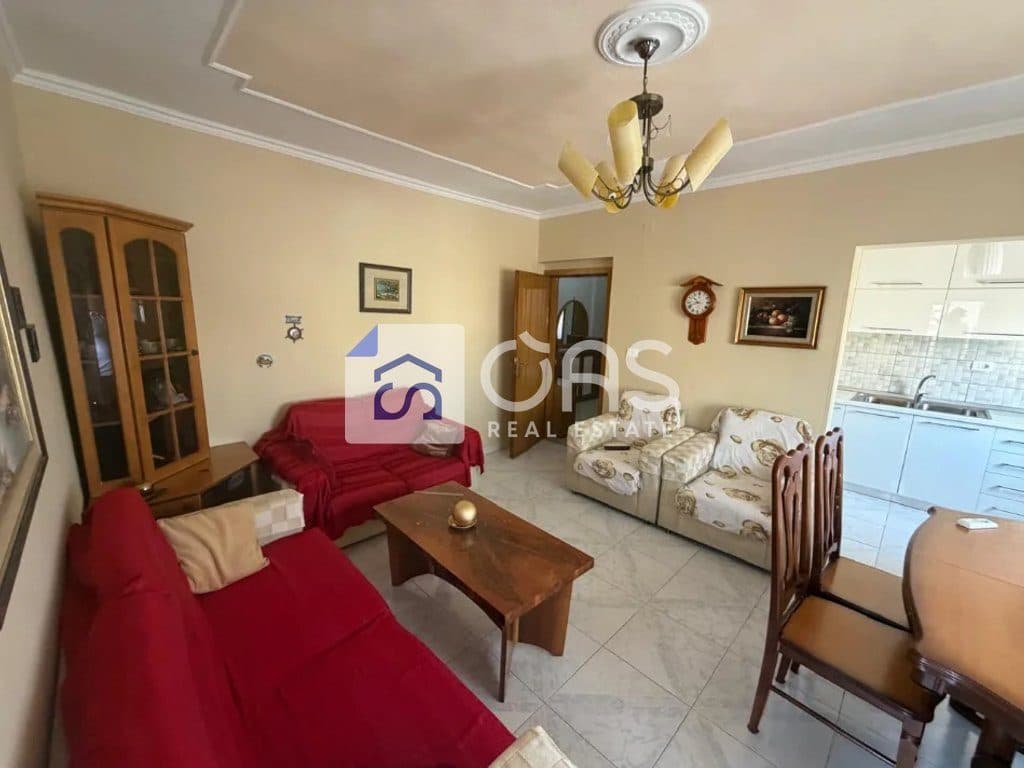 Jepet me qera Apartamenti 3+1 Qender Rruga fortuzi