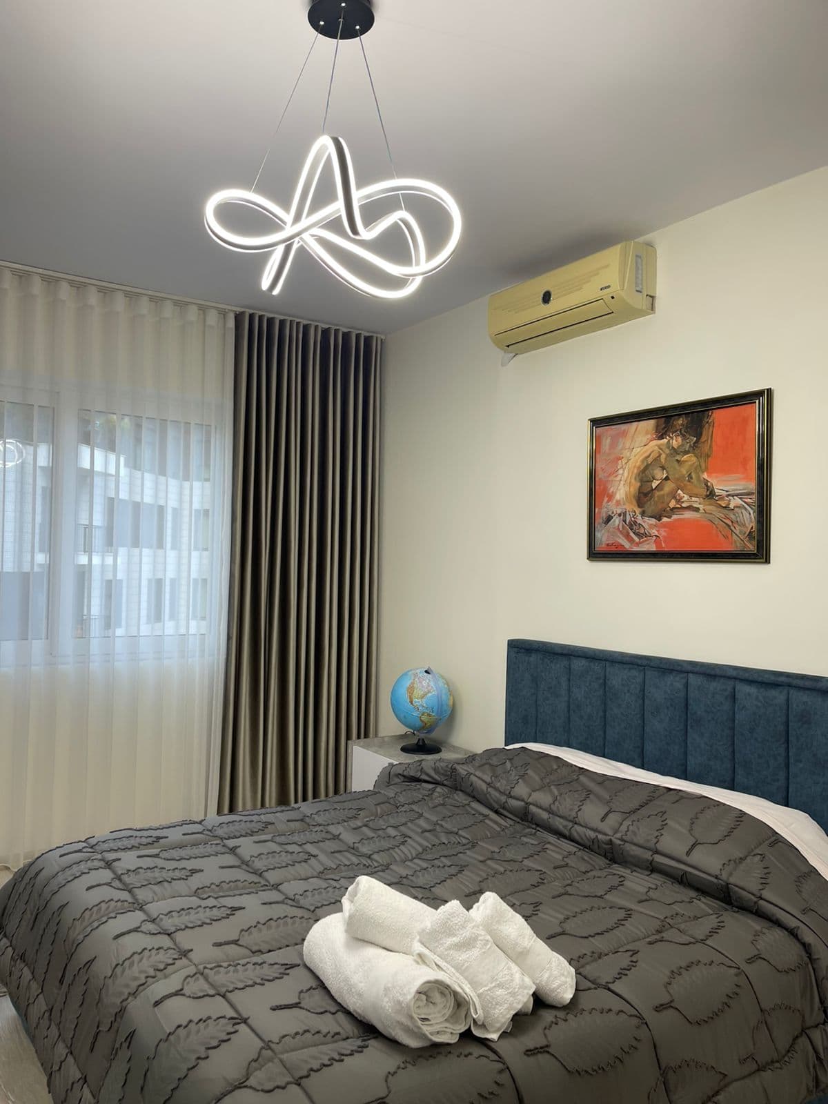 Jepet apartament 1+1+ Parking me qera tek Rruga Kosovareve 3