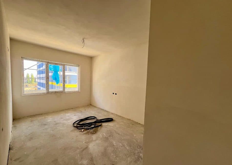 Shitet Apartament 2+1+2 Tek Univers City 4