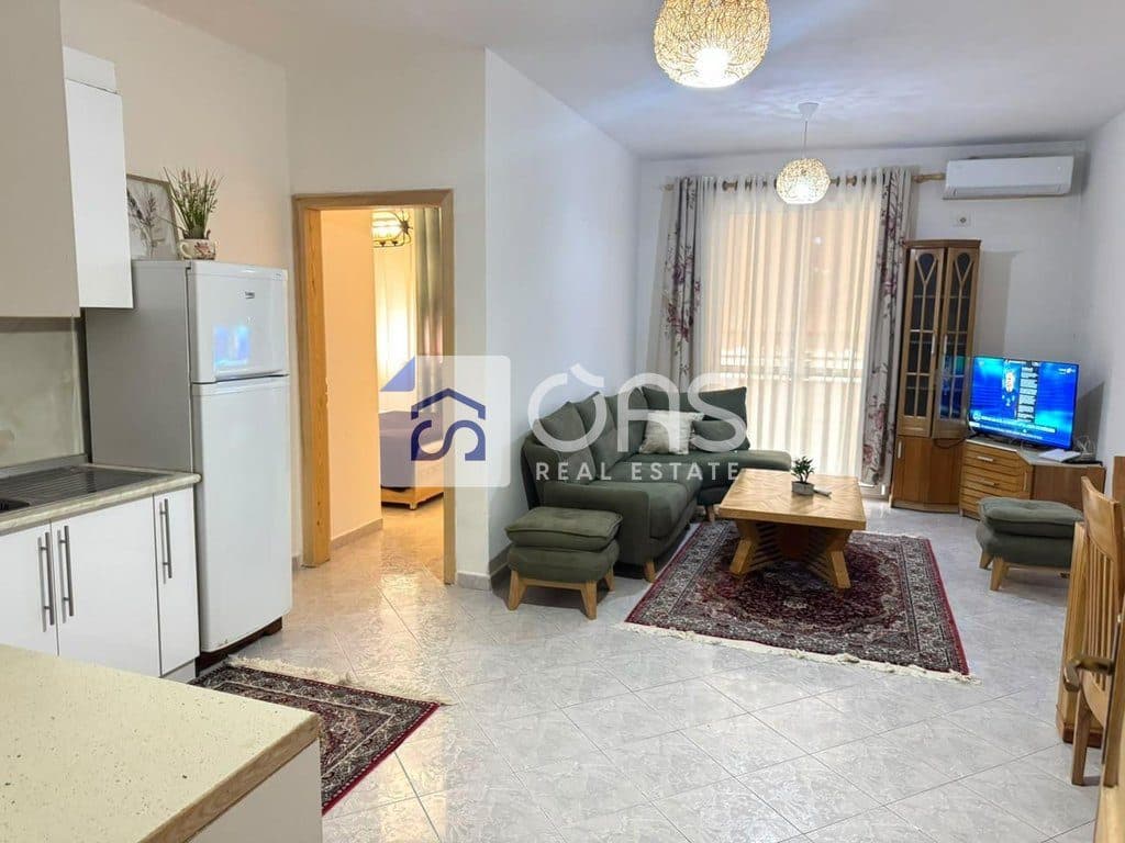 Jepet me qera Apartamenti 1+1 Astir 4