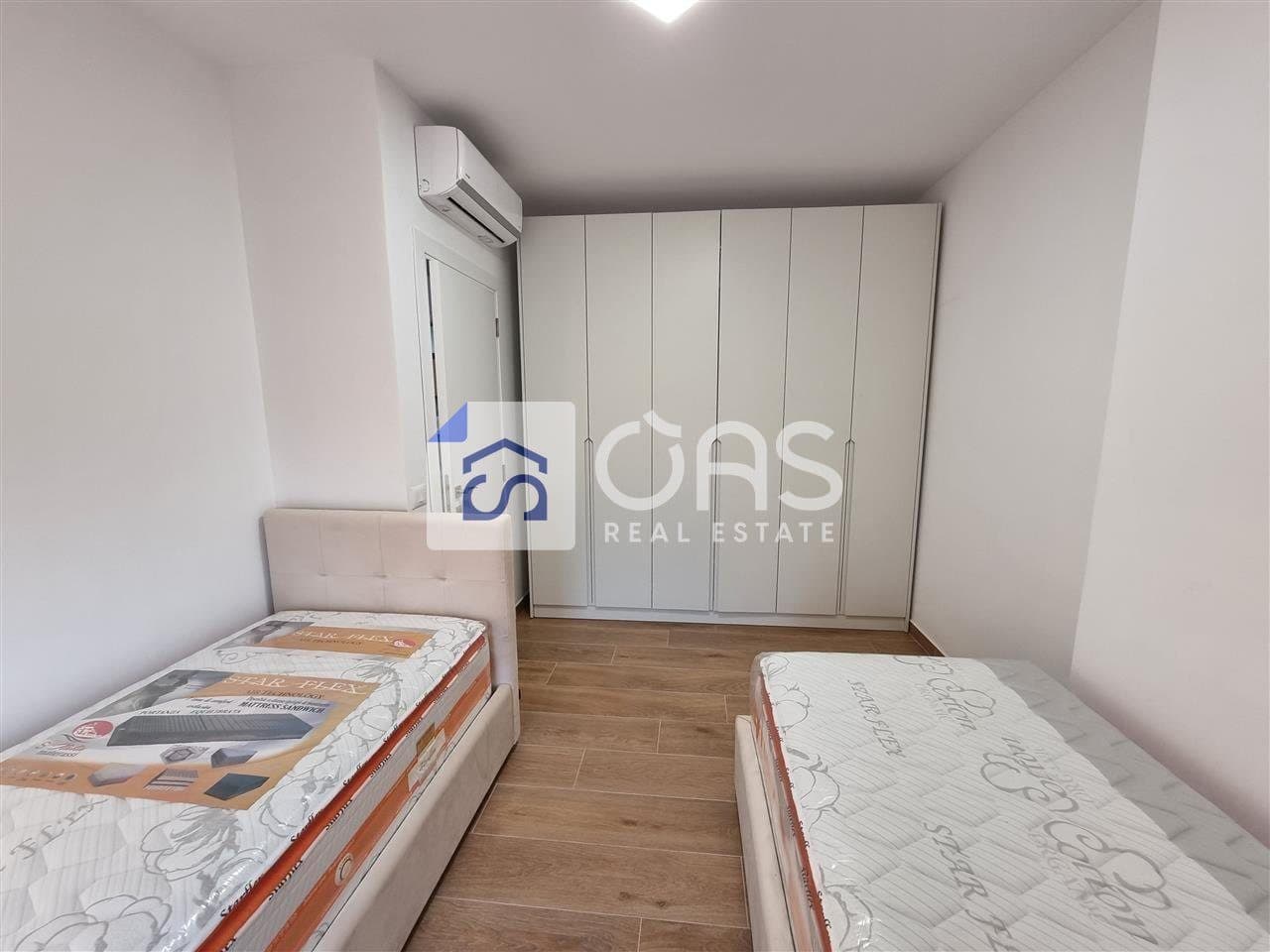 jepet me qera apartament 2+1 tek Farmacia 10 4
