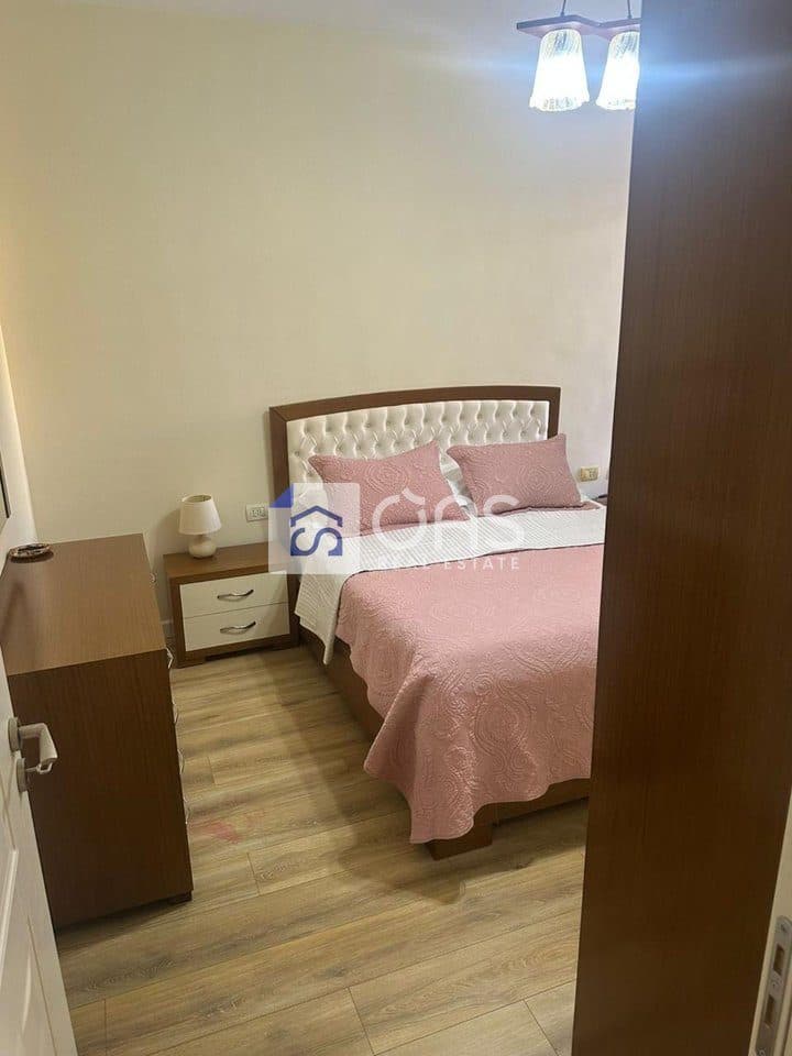 Jepet apartament me qera 2+1 Kopshtit Zologjik 3
