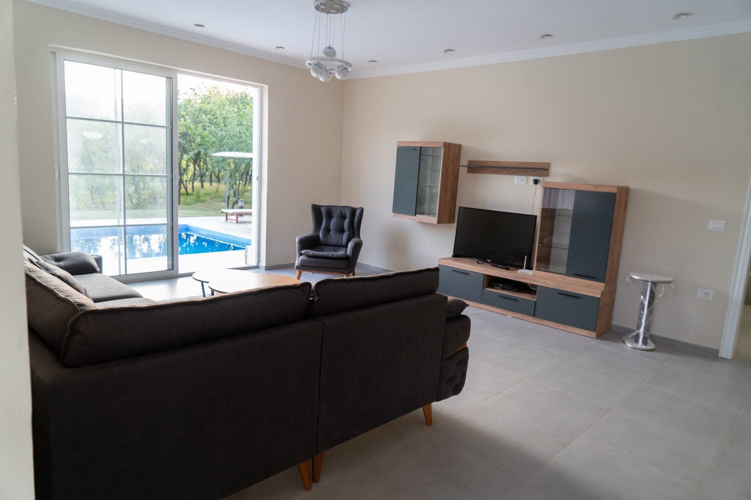 Shtëpi Private 2+1 Me Qira në Baldushk, Tiranë - 1200€ | 120 m²