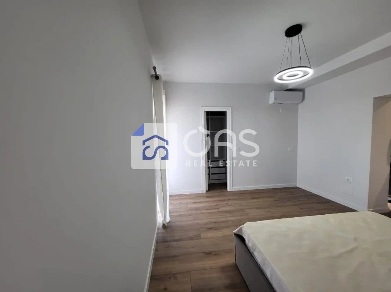 Jepet apartament me qera 1+1 Ish Parku 3