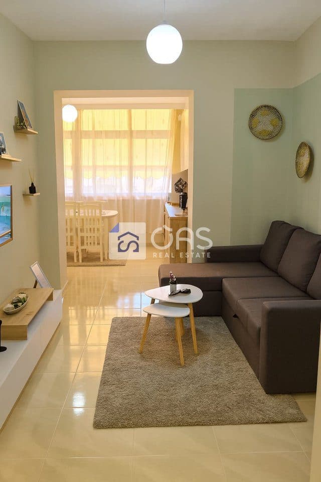 Jepet apartament me qera 1+1 ne Qender