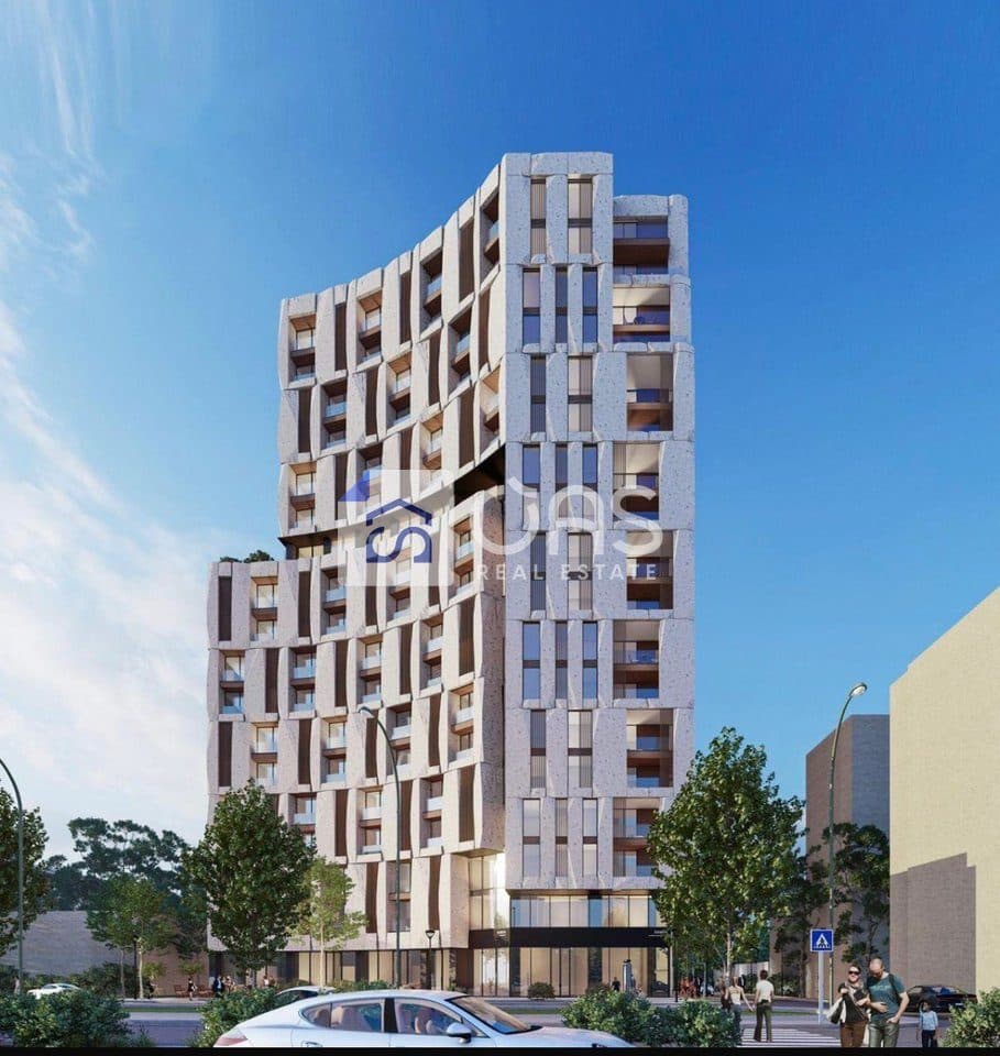 Shitet apartament 2+1 Rruga Bardhyl