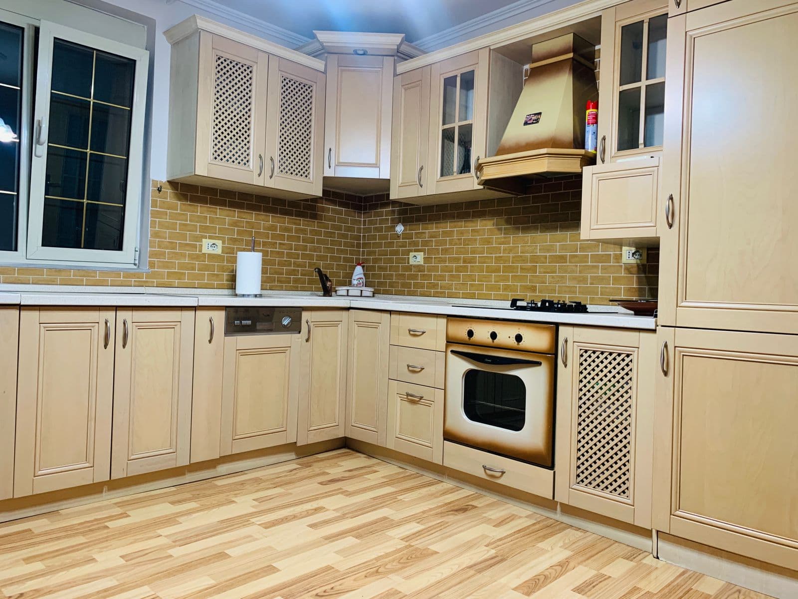 Jepet apartament me qera 1+1 ne Don Bosko. 650 euro 2