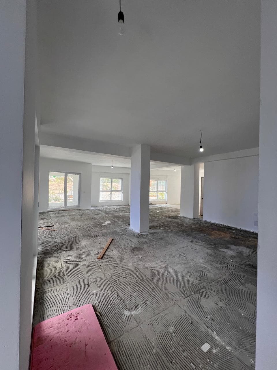 Ambient Komercial tek Rezidenca Kaimi, Tiranë - 3000€ | 216 m²