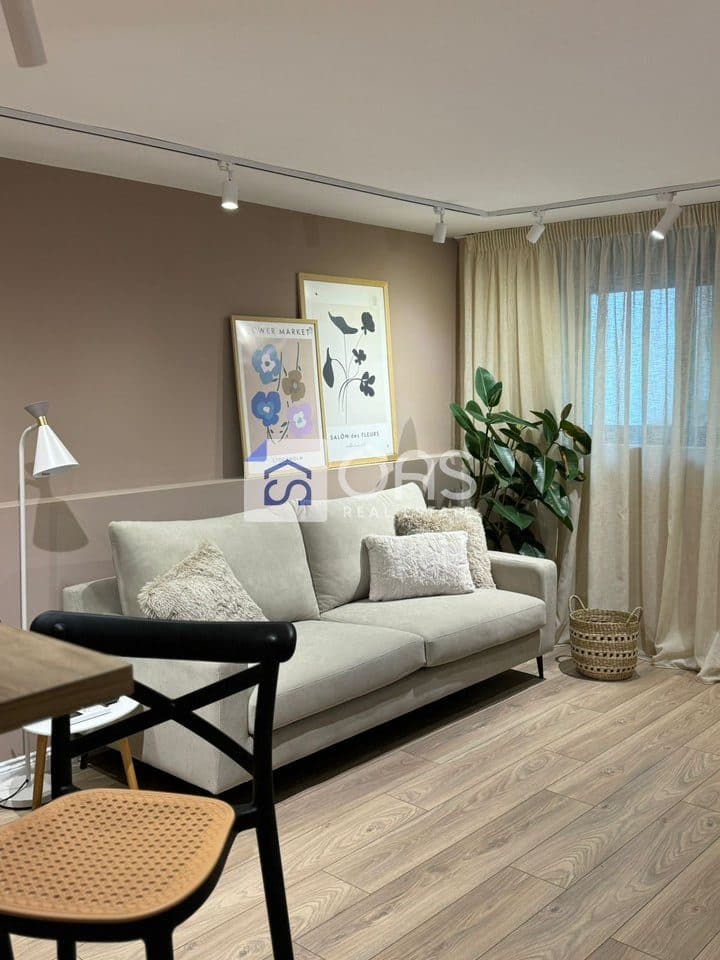 Jepet apartament me qera 2+1 pran Ambasades Amerikane