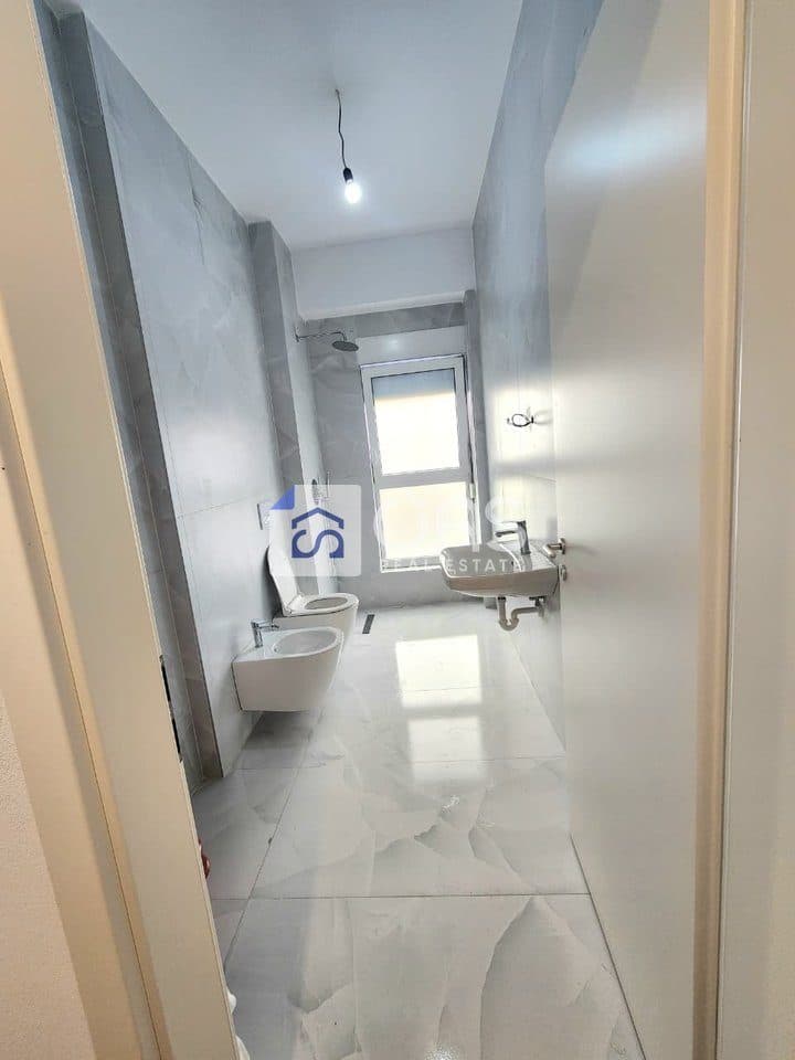 Jepet apartament me qera 1+1 Ali Demi 4