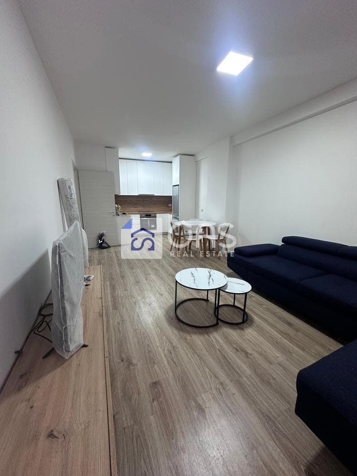 Jepet apartament me qera 1+1 Laprake 3