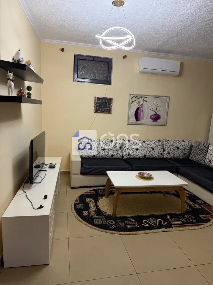 Jepet me qera apartament 2+1 rruga Jordan misja 3