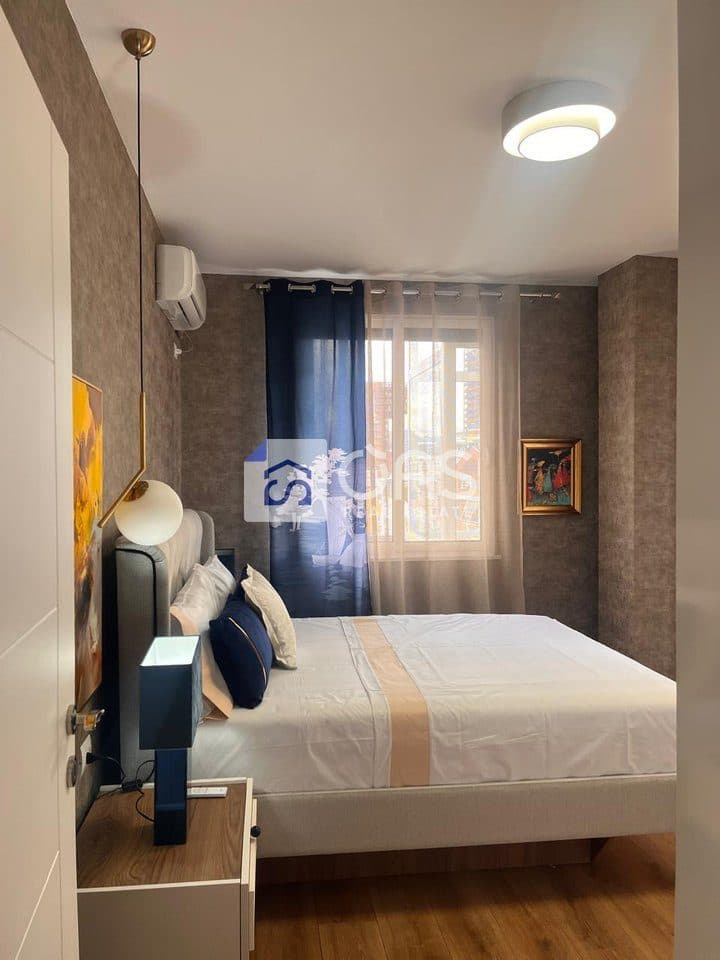 Jepet me qera apartament 1+1 tek 21 Dhjetori 2