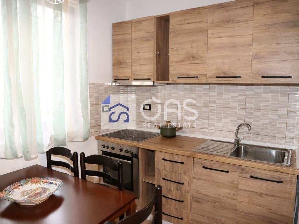 Jepet me qera apartamenti 2+1 Laprak