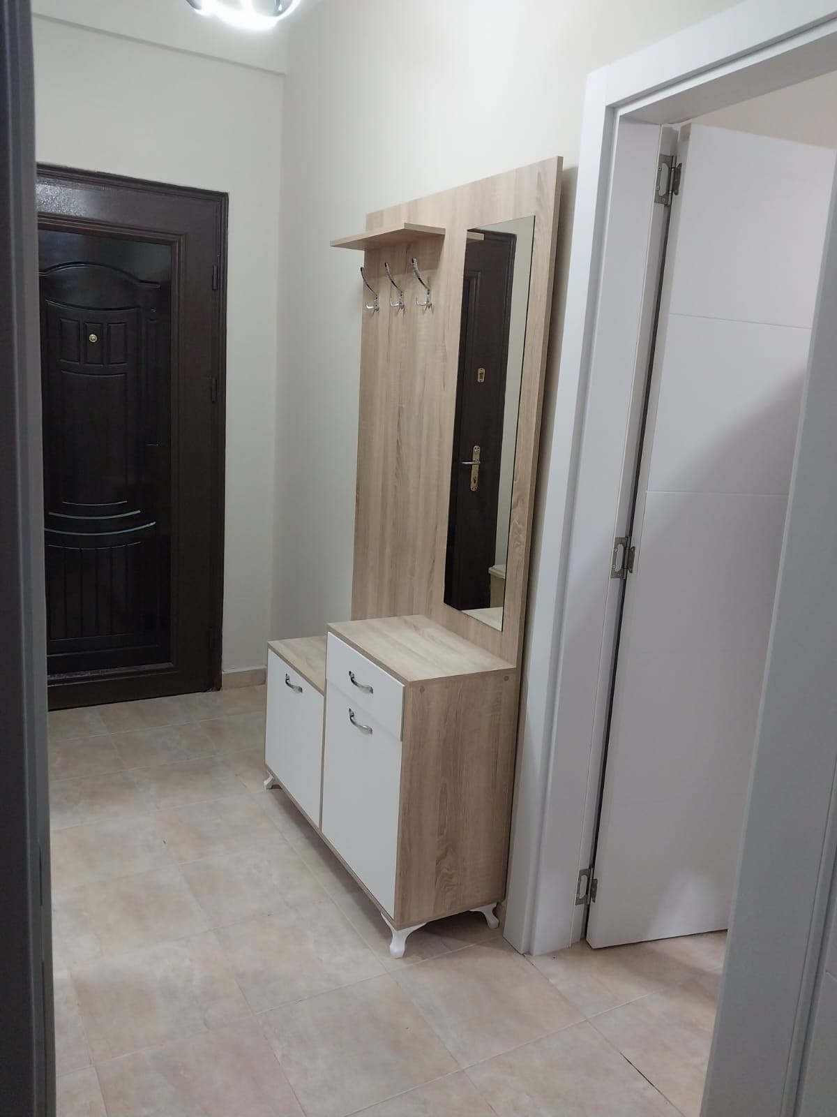 Jepet apartament 1+1 me qera ne Komune Parisi 50.000 leke