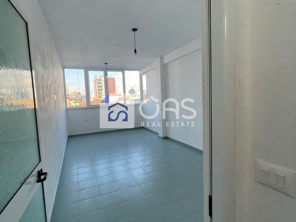 Jepet ambient biznesi 3+3 tek Pazari i ri 4