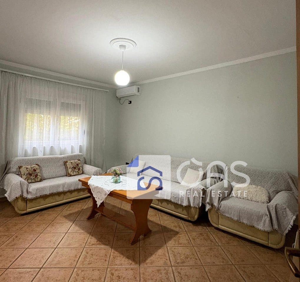 Jepet apartament me qera 1+1 Laprak