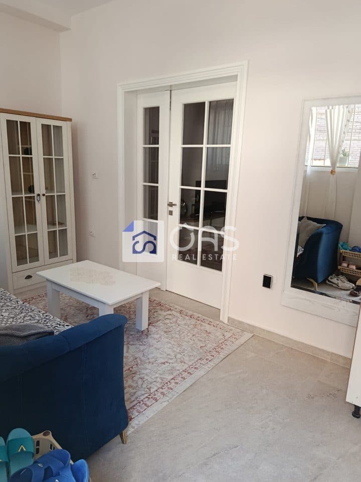jepet me qira Apartament 2+1 vasil shanto (me parkim) 3