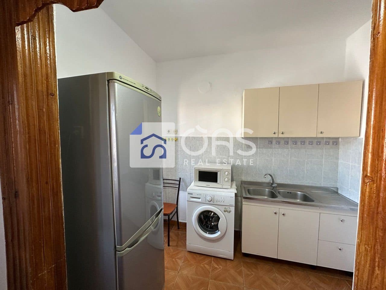 Jepet me qera apartament 2+1 pazari i ri 2