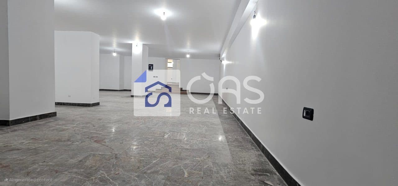 Jepet me qera ambient (open space) per Biznes te Ish Blloku, Tiranë - 3000€ | 200 m² 3