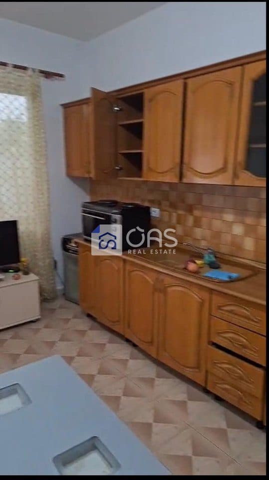 Jepet apartament me qera 1+1+Post parkimi ne Bulevardi i Ri 2