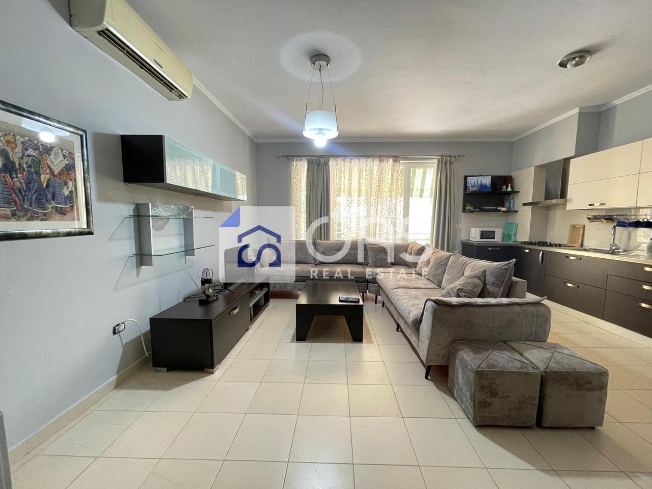 Jepet me qera apartamenti 2+1+2 kopshti zologjik