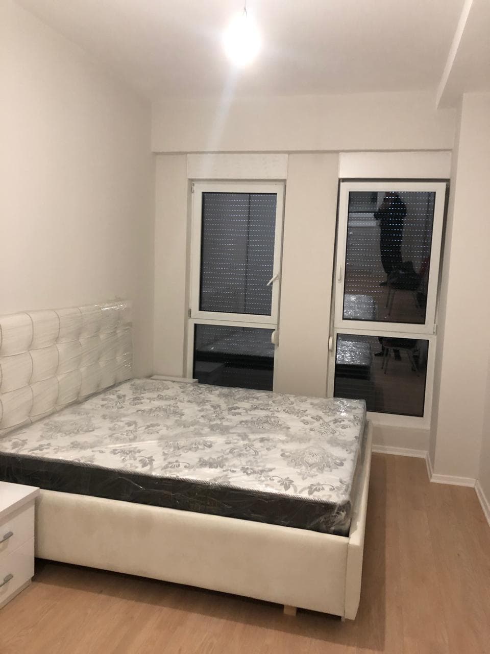 Shitet apartament 2+1+2 tek 21 Dhjetori (Kompleksi Kontakt) 2