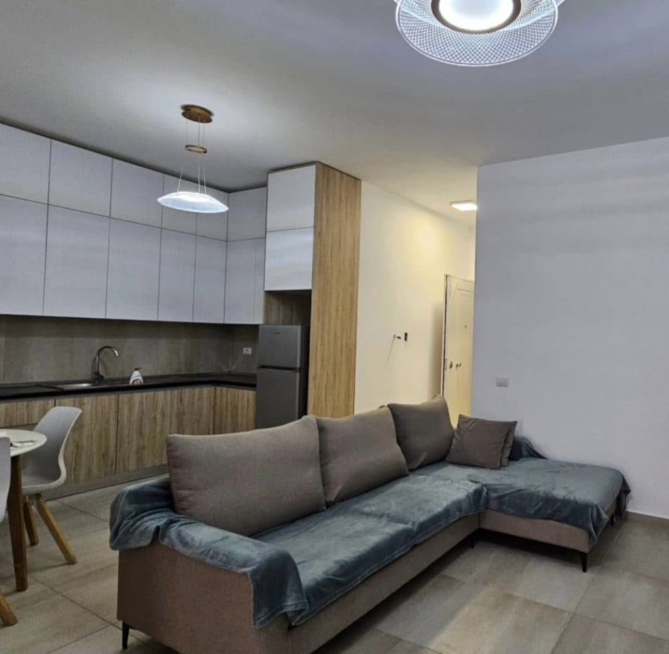 Jepet apartament 1+1 tek Kopshti Botanik