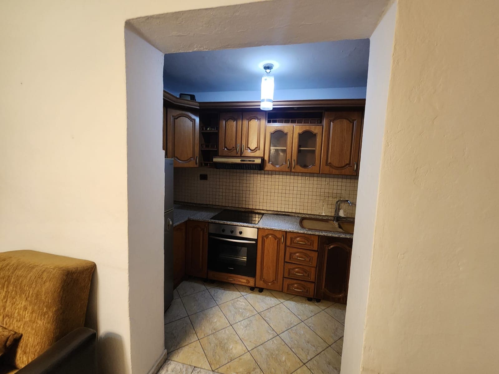 Apartament 3+1 Me Qira në Institut, Tiranë - 400€ | 90 m² 2