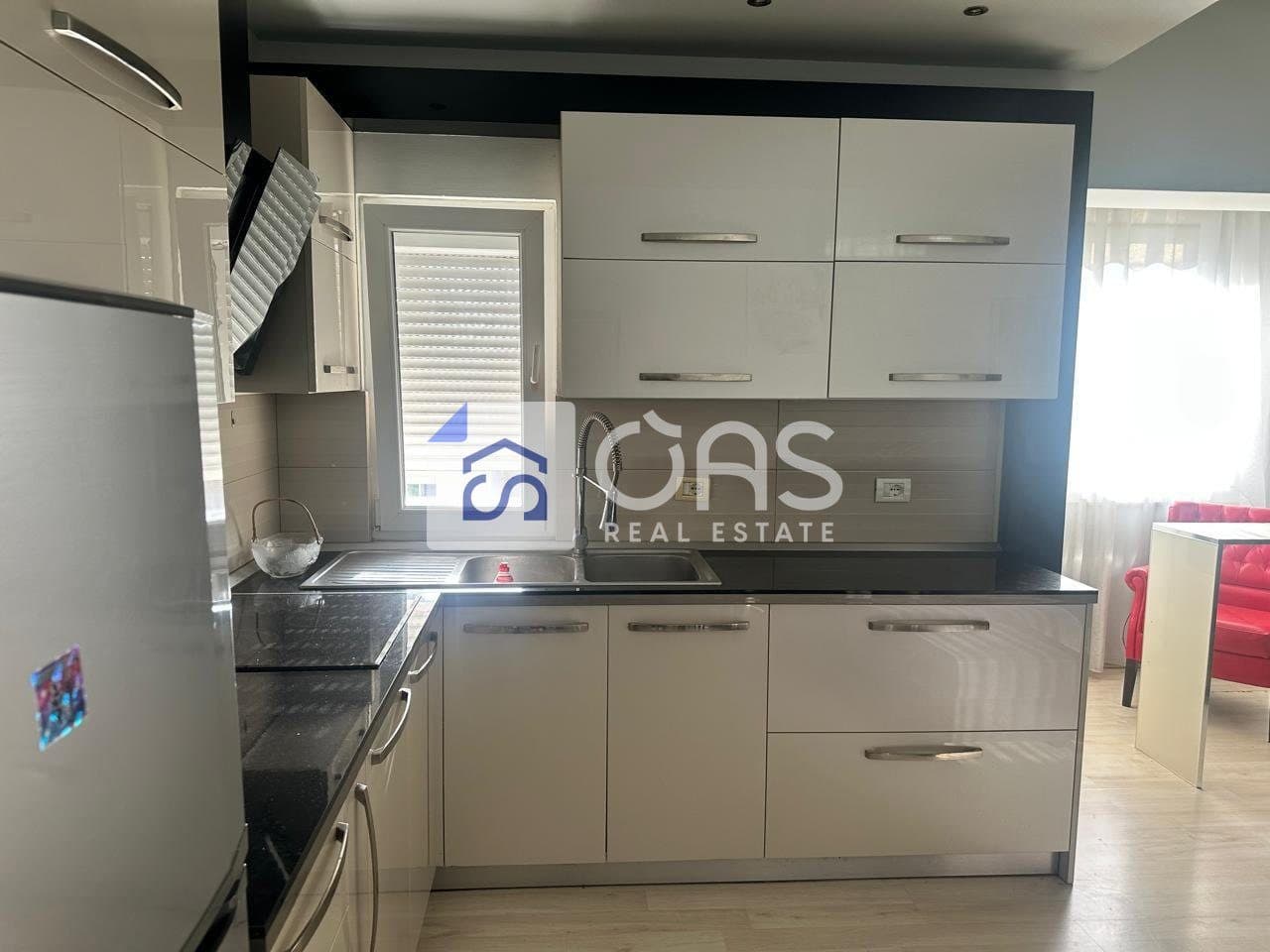 Jepet me qera apartament 1+1 tek Petro Nini 3