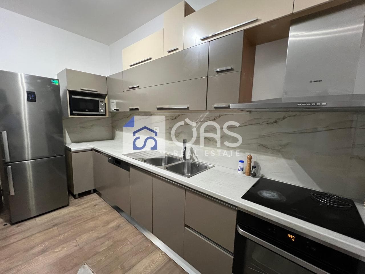 Jepet me qera apartament 2+1 Rruga Jordan misja 3